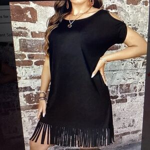 COLD SHOULDER  CUT FRINGE MIDI DRESS (Size= 2XL)
